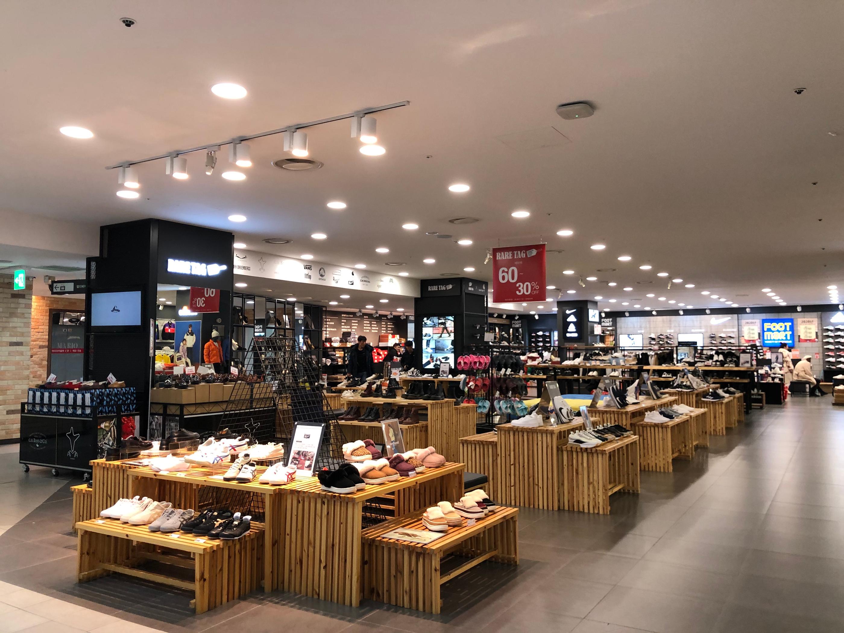 ลดราคาเหลือครึ่งเดียว! Mario Outlet ในโซล ราคาประหนึ่งอันเดอร์กราวน์ช้อปปิ้ง บอกได้คำเดียวว่าคุ้ม!